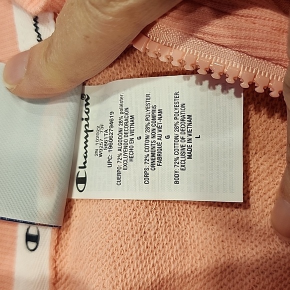 CHAMPION SWEATSHIRT - Picture 7 of 7